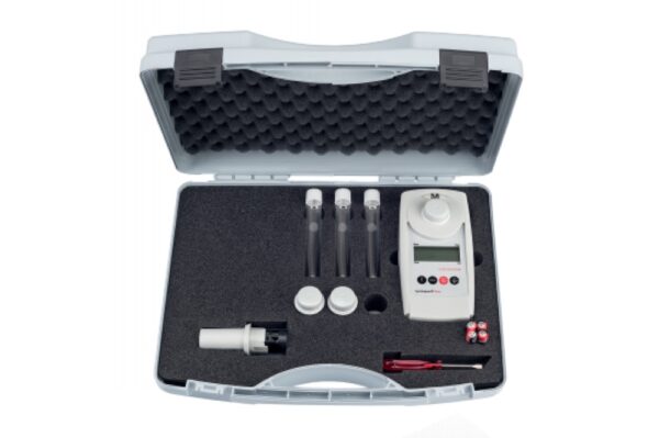 Image_TEC_INS_Merck_Colorimeters_Cl2_1000x665_JPG Image_TEC_INS_Merck_Colorimeters_Cl2_1000x665_JPG