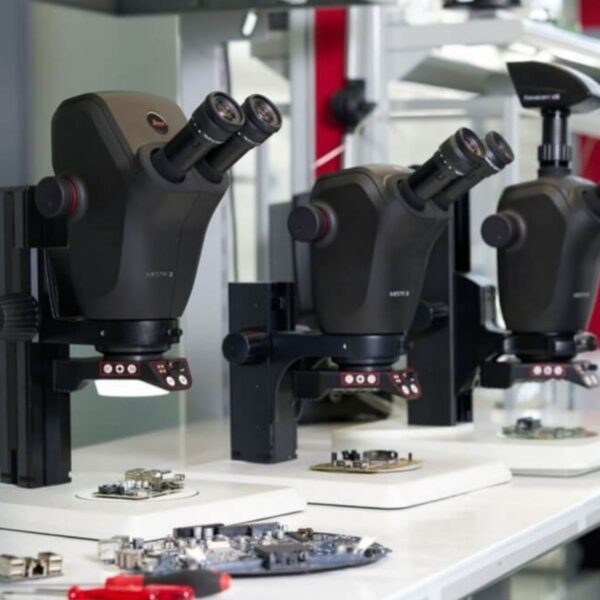 Image_Product_TEC_INS_Leica_Ivesta3GreenoughStereoMicroscopes_1200x1200_JPG_02 Image_Product_TEC_INS_Leica_Ivesta3GreenoughStereoMicroscopes_1200x1200_JPG_02